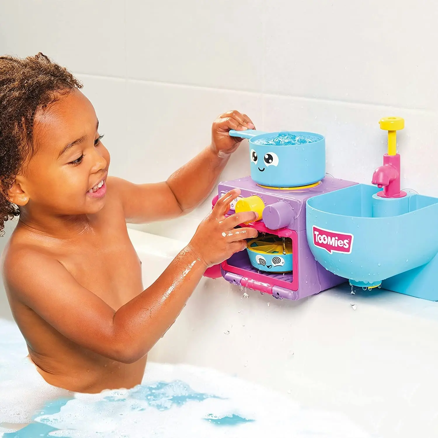 TOMY Toomies Bubble and Bake Bathtime Kitchen