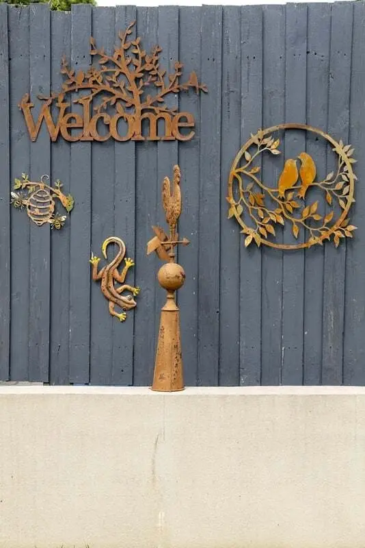 Willow & Silk Laser Cut 90cm Rustic Metal Tree 'Welcome' Sign Wall Art