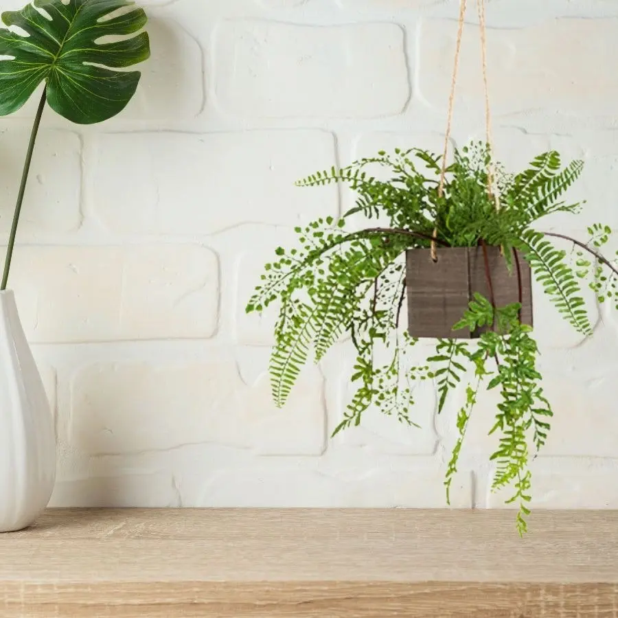 Willow & Silk 44cm Artificial Hanging Fern Pot/Planter Decor