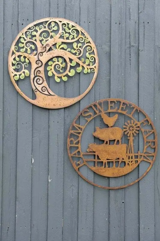 Willow & Silk Laser-Cut 60cm Rusty Metal 'Farm Sweet Farm' Round Wall Art