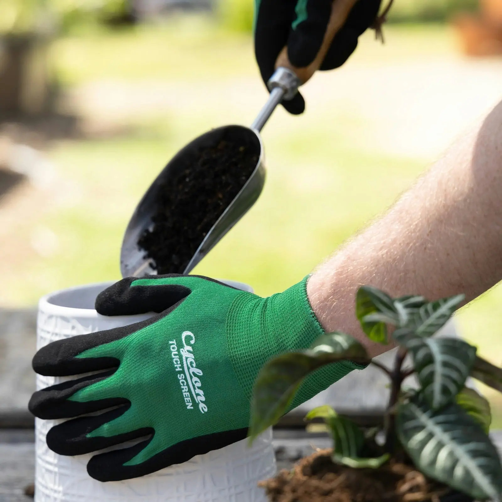 3x Cyclone Size Medium Gardening Gloves Touch Screen Compatible Nylon Green/BLK