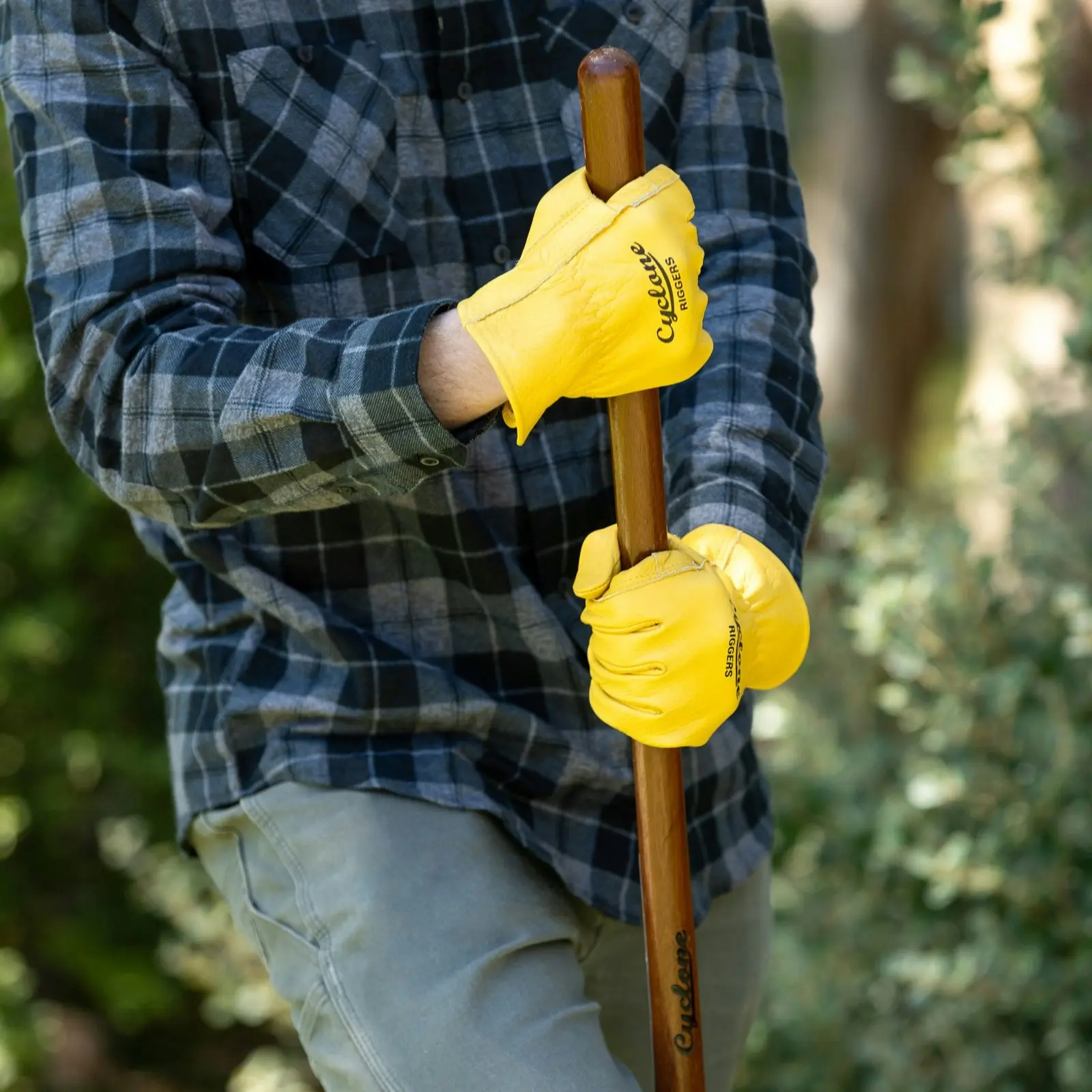 Cyclone Size Medium Padded Riggers Gardening Gloves Riggers Leather Yellow