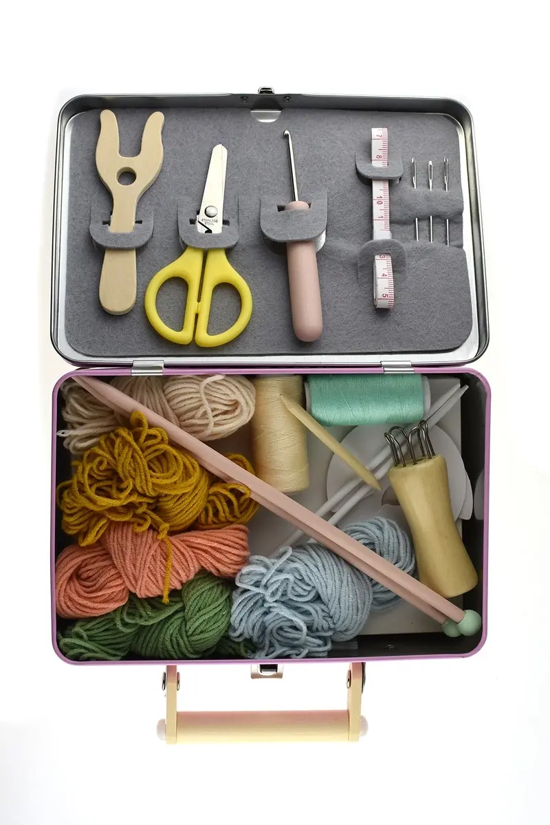 Kaper Kidz Calm & Breezy Knitting Kit In Tin Case Craft Kit For Kids/Children 3+