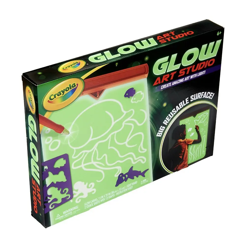 Crayola Kids/Childrens Creative Reusable Glow In The Dark Draw Art Studio 96m+