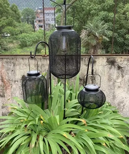 Yard Masters 31x20cm Solar Outdoor Garden Metal Lantern/Light Home Decor Black