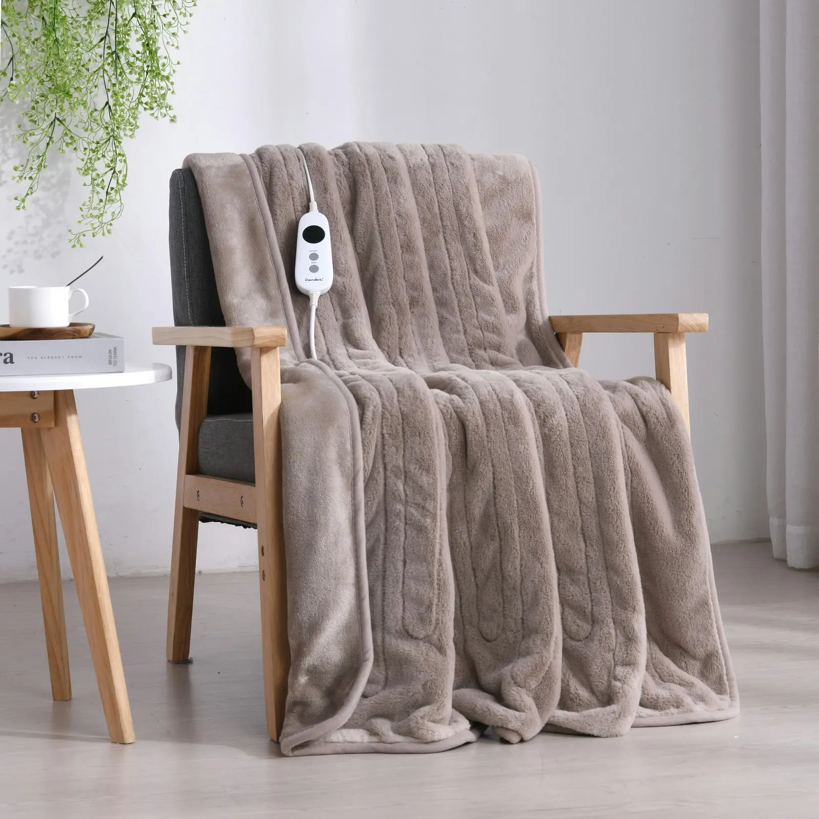 Dreamaker Faux Mink Heated Throw Mocha 160x120cm