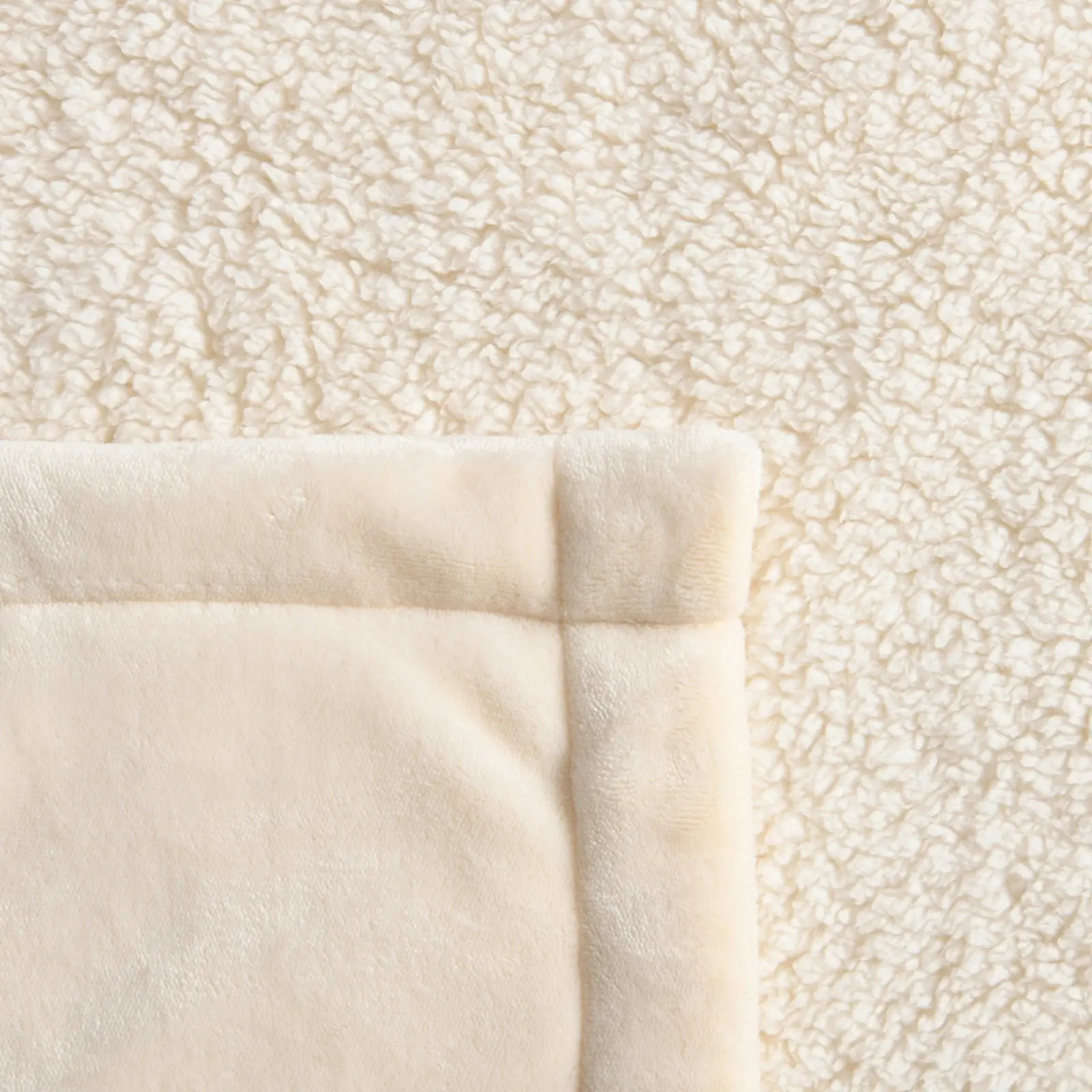 Serene Hudson Fleece and Sherpa Reverse Blanket Cream Double/Queen Bed