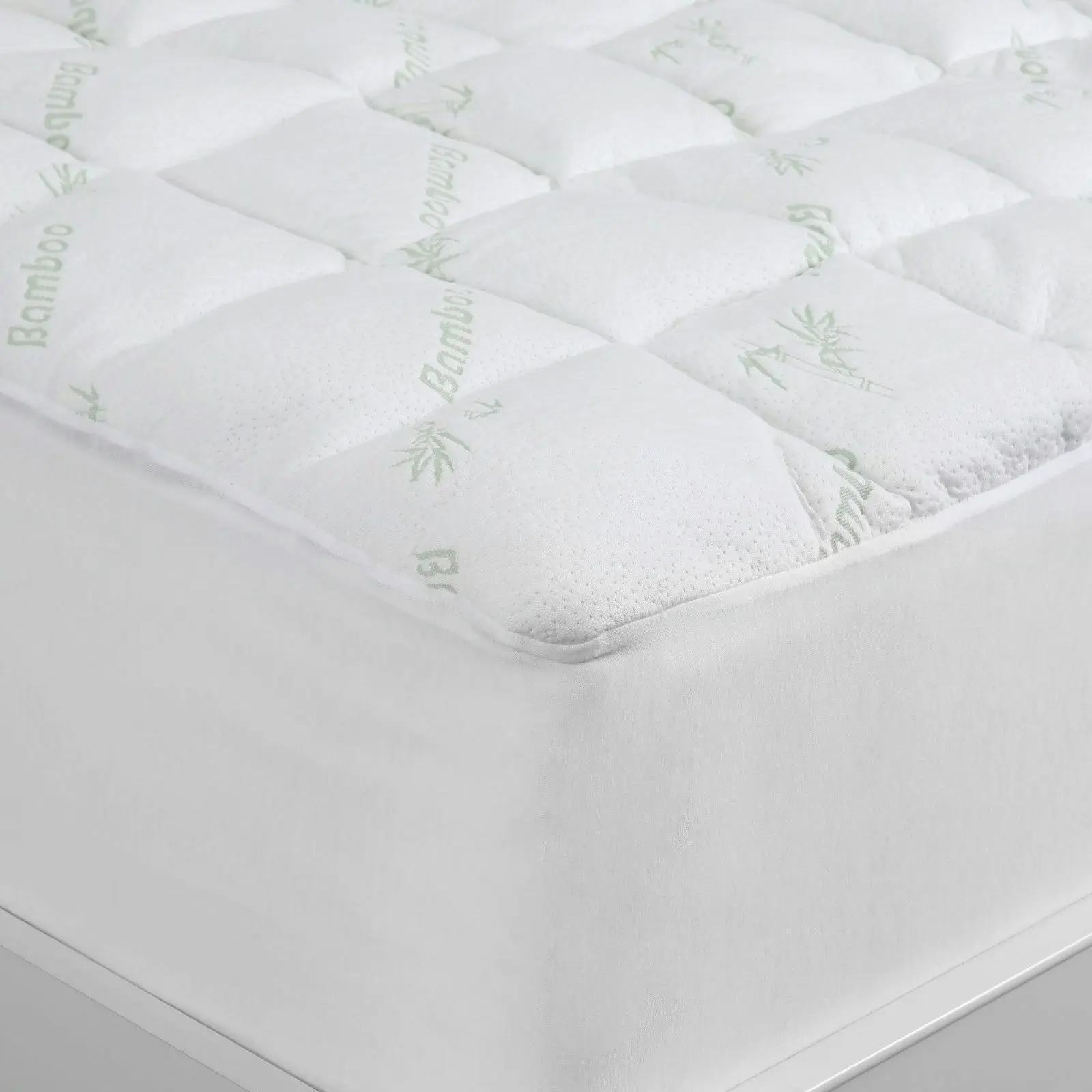 9009271  Dreamaker 1000GSM Bamboo Covered Ball Fibre Mattress Topper - Queen Bed