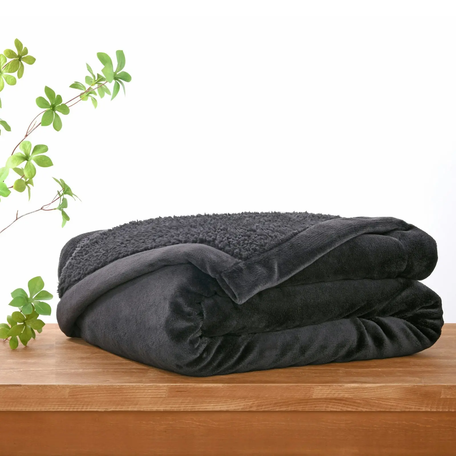 Serene Hudson Fleece and Sherpa Reverse Throw Blanket Charcoal 130x170cm