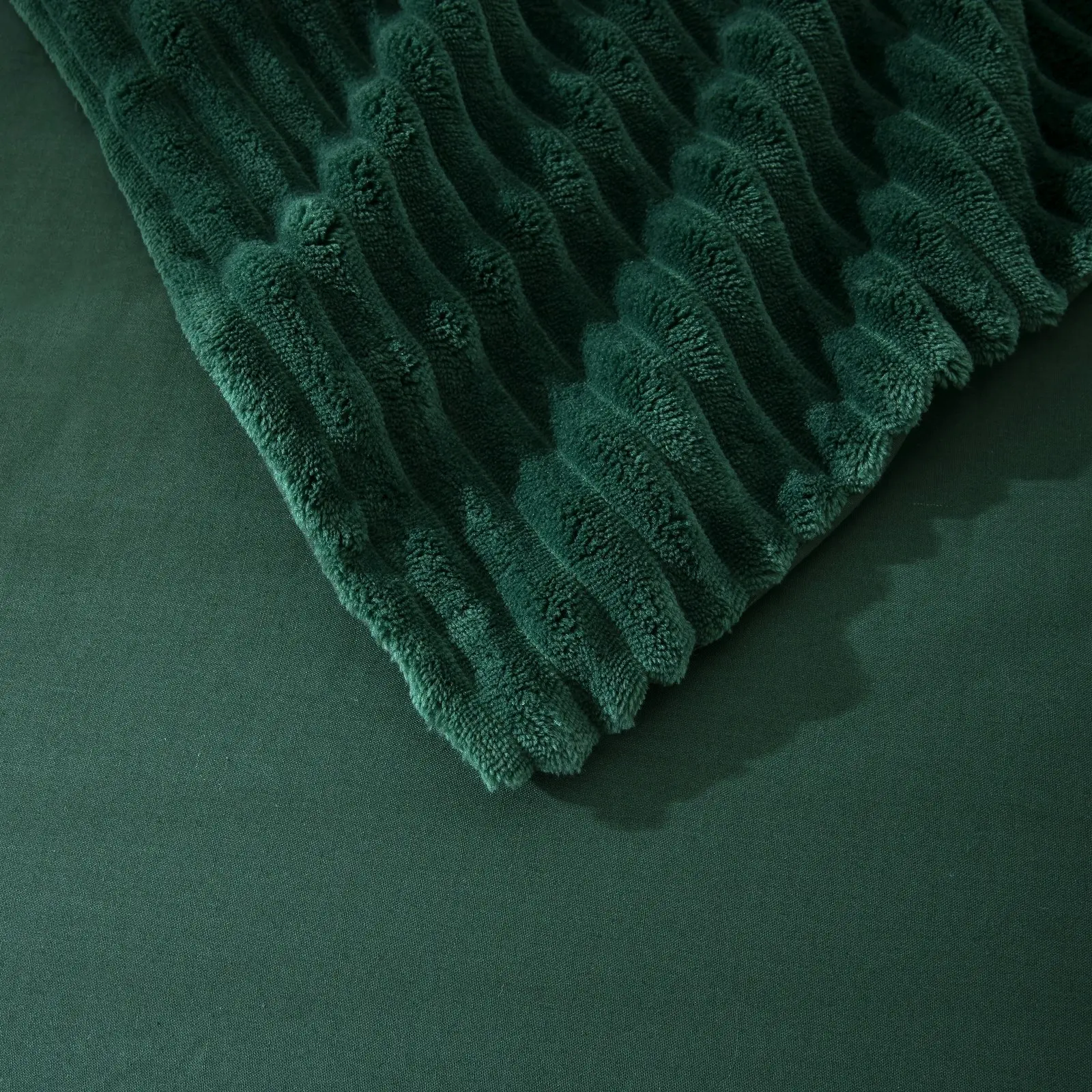 Dreamaker Embossed Teddy Fleece Quilt Cover Set Emerald