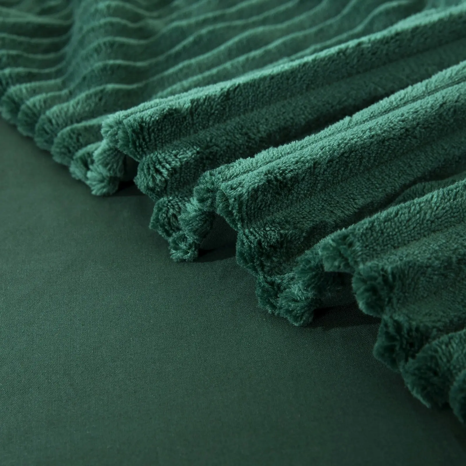 Dreamaker Embossed Teddy Fleece Quilt Cover Set Emerald Queen Bed