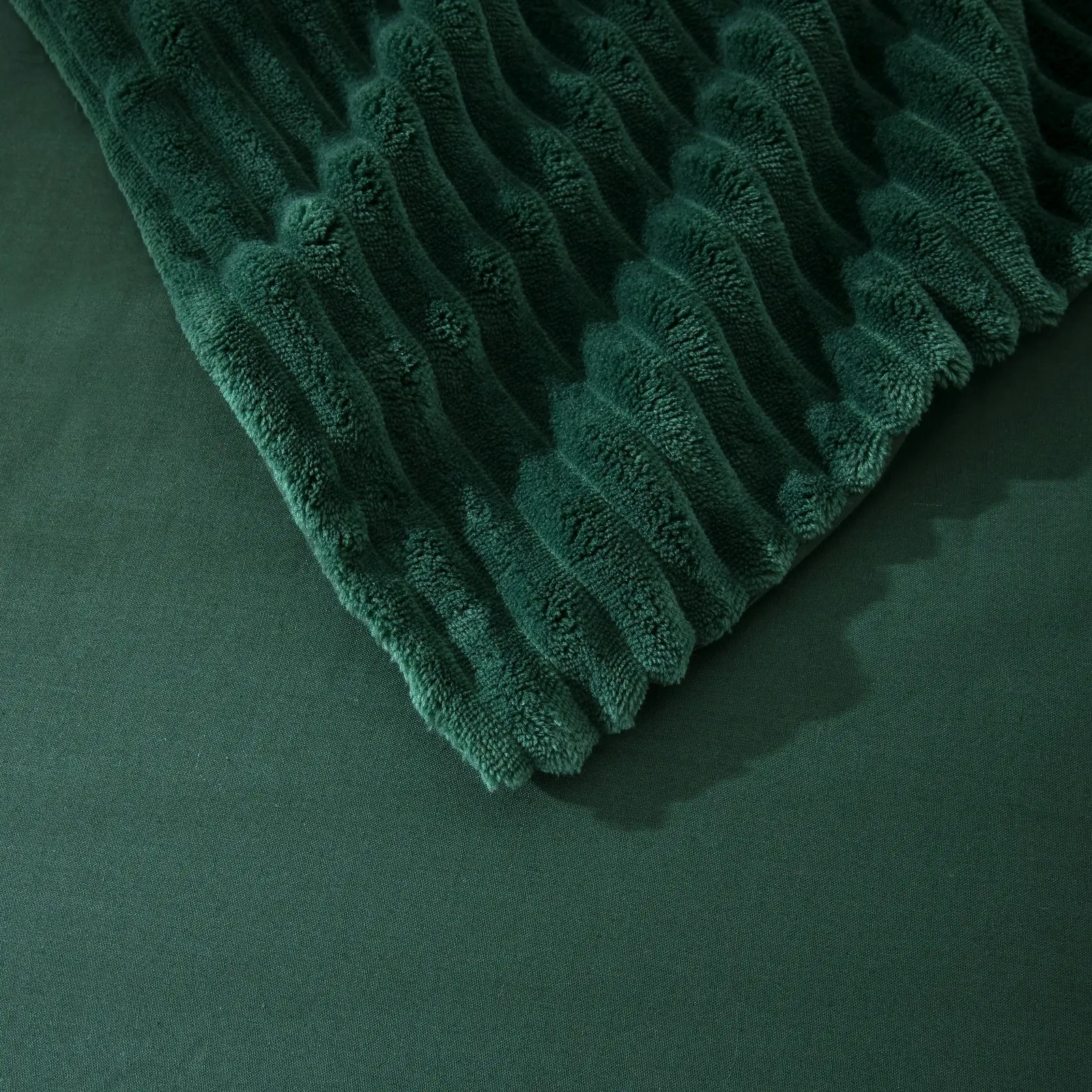 Dreamaker Embossed Teddy Fleece Quilt Cover Set Emerald King Bed