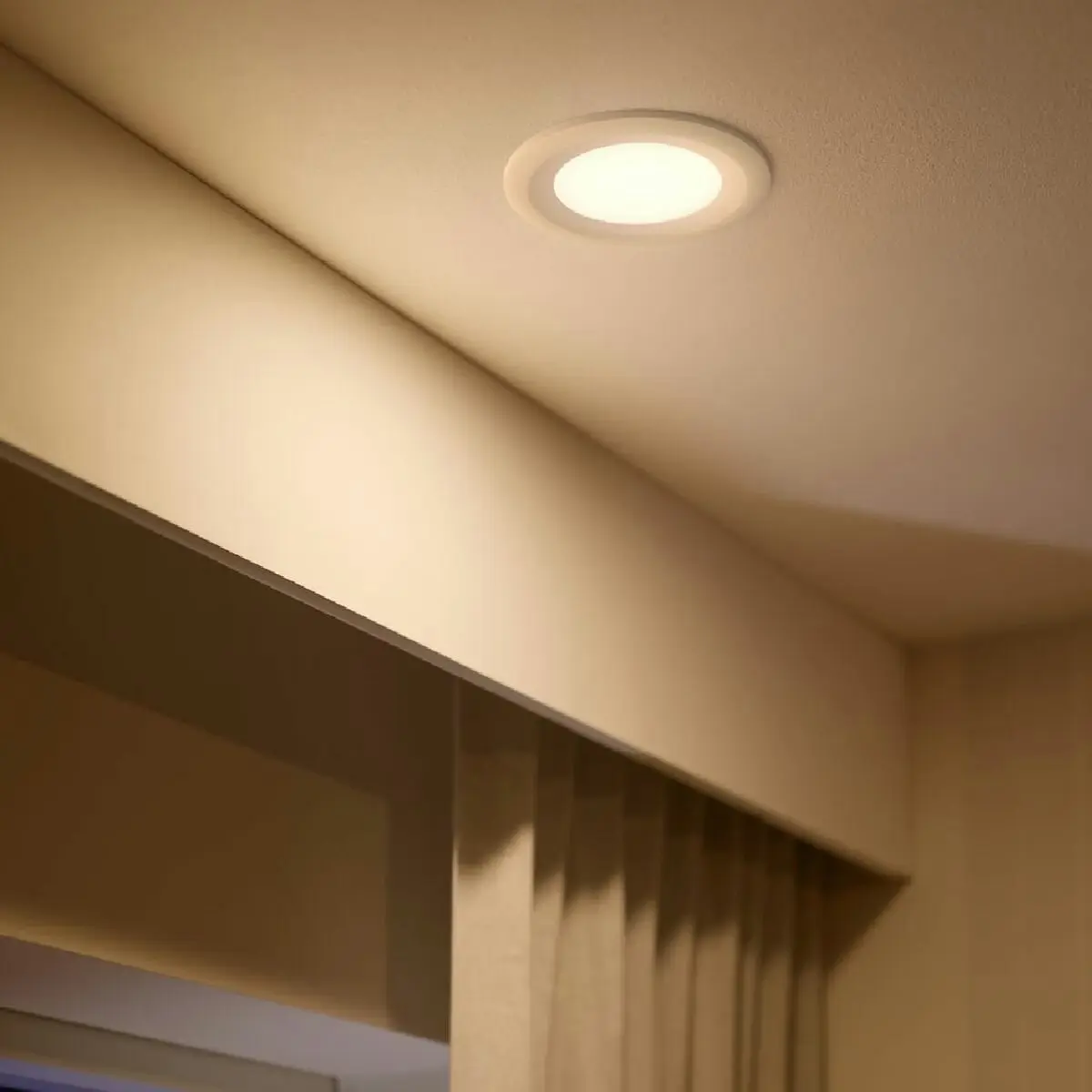 Philips Hue White Ambient Downlight With Bluetooth