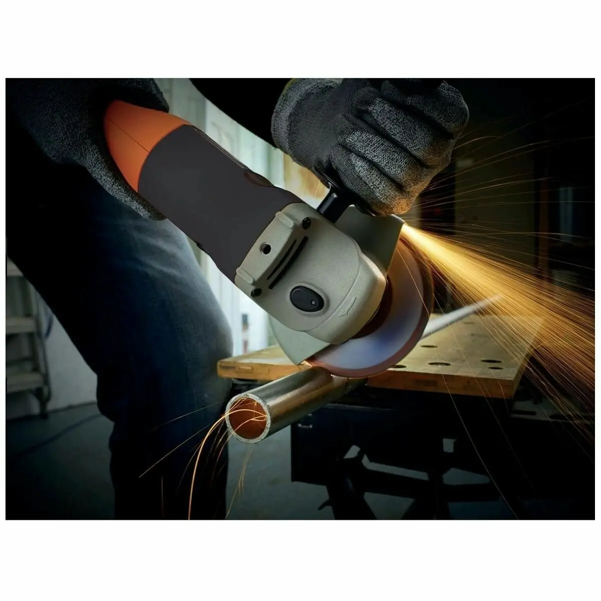 Black & Decker 1200W 125mm Angle Grinder