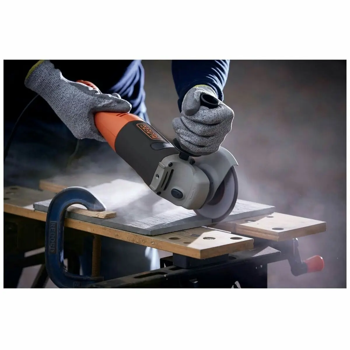 Black & Decker 1200W 125mm Angle Grinder