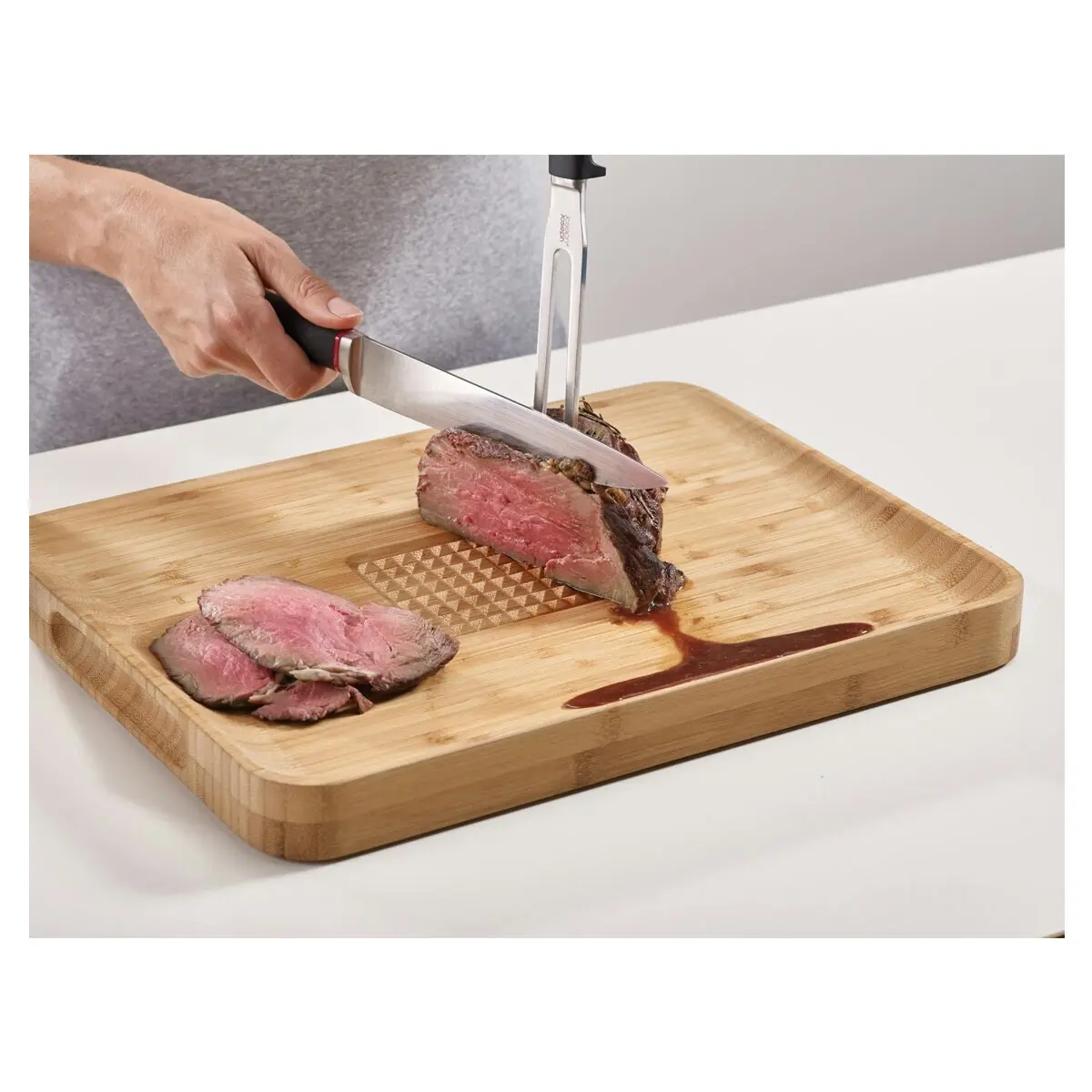 Joseph Joseph Cut and Carve Bamboo Chopping Board