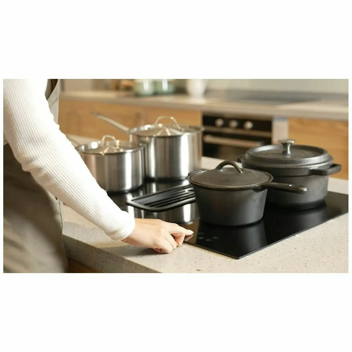 Linarie 80cm Induction Cooktop with Integrated Ventilation