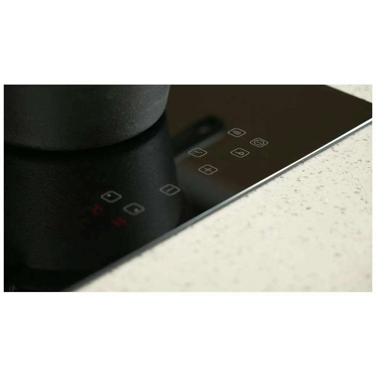 Linarie 80cm Induction Cooktop with Integrated Ventilation