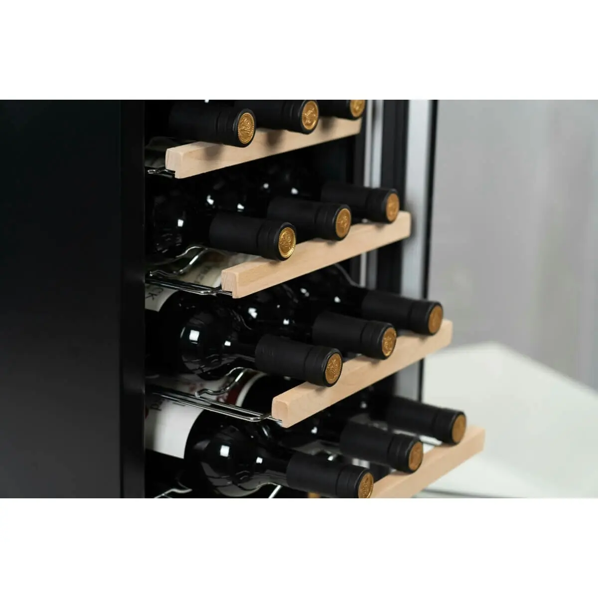 Lecavist 18 Bottle Single Zone Wine Fridge