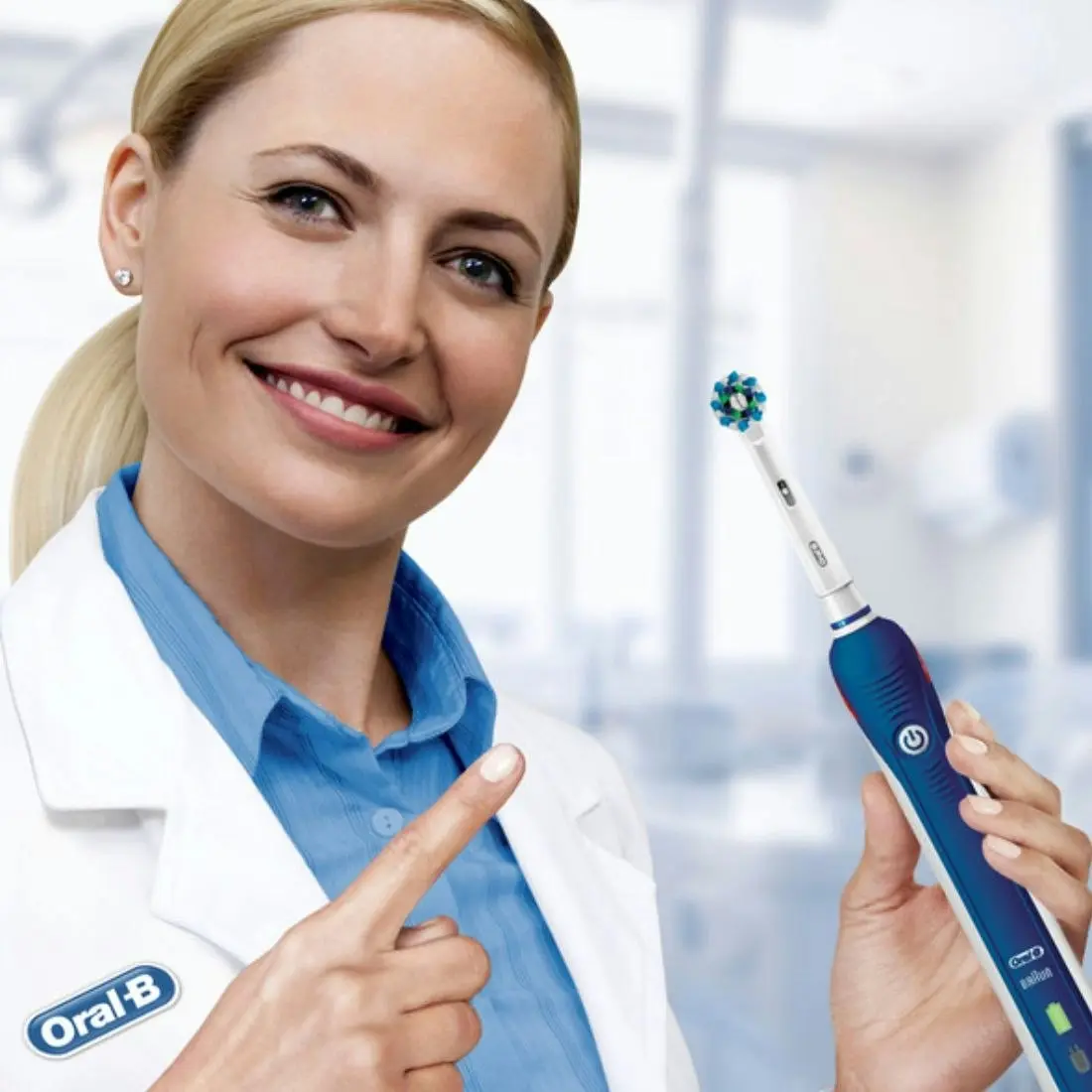 Oral-B Pro 2 2000 Electric Toothbrush - Dark Blue