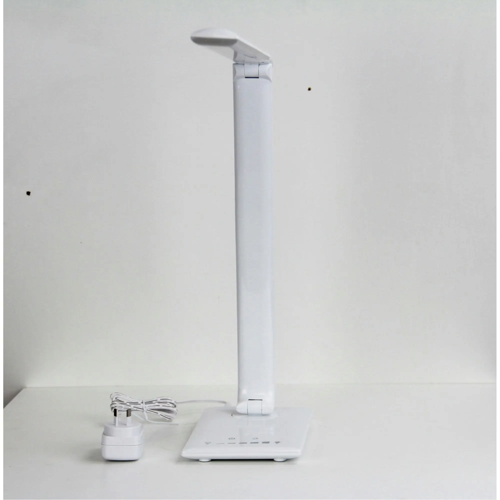 LUKE Touch Dimming LED Lamp with USB Port