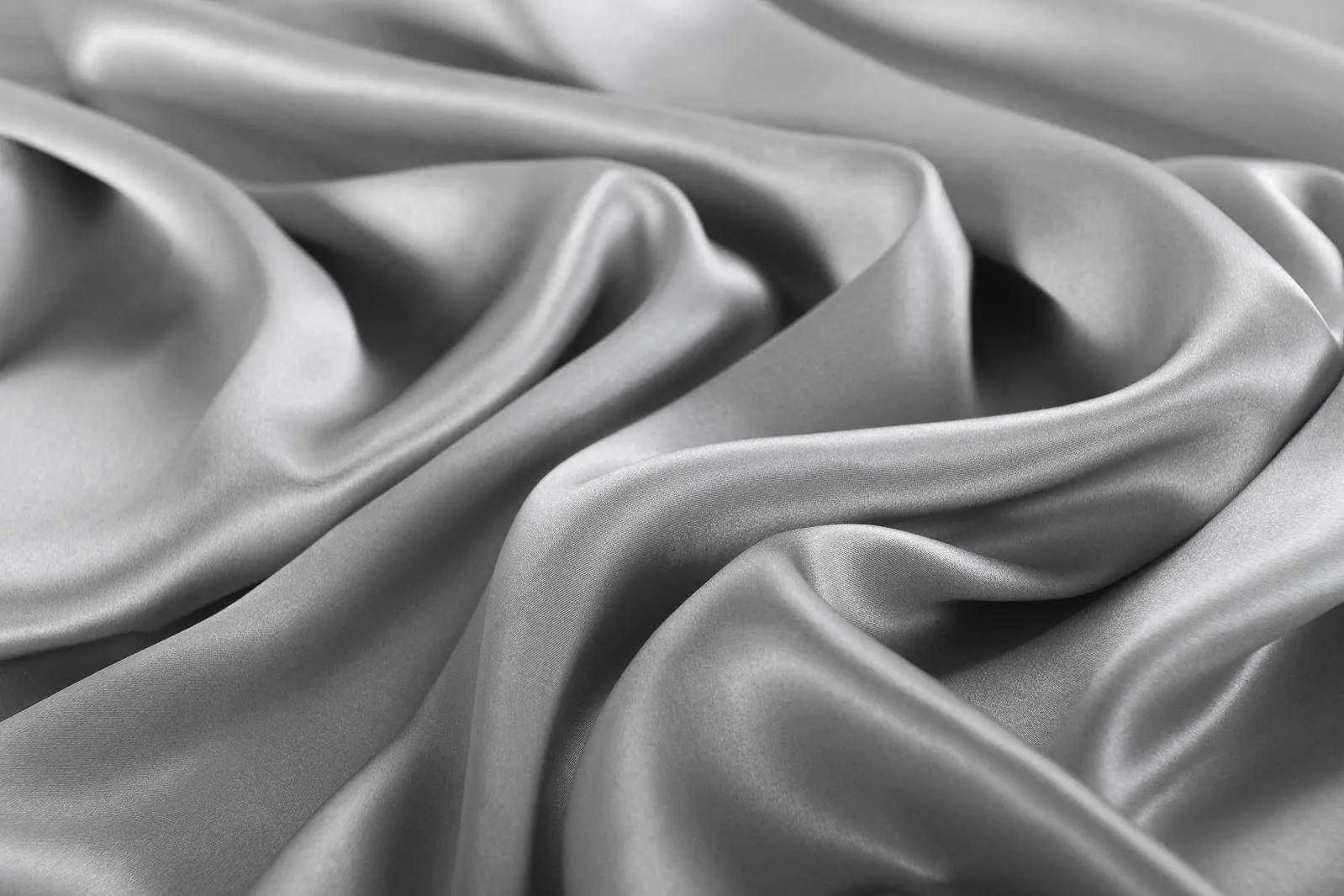 Silk Pillowcase Silver