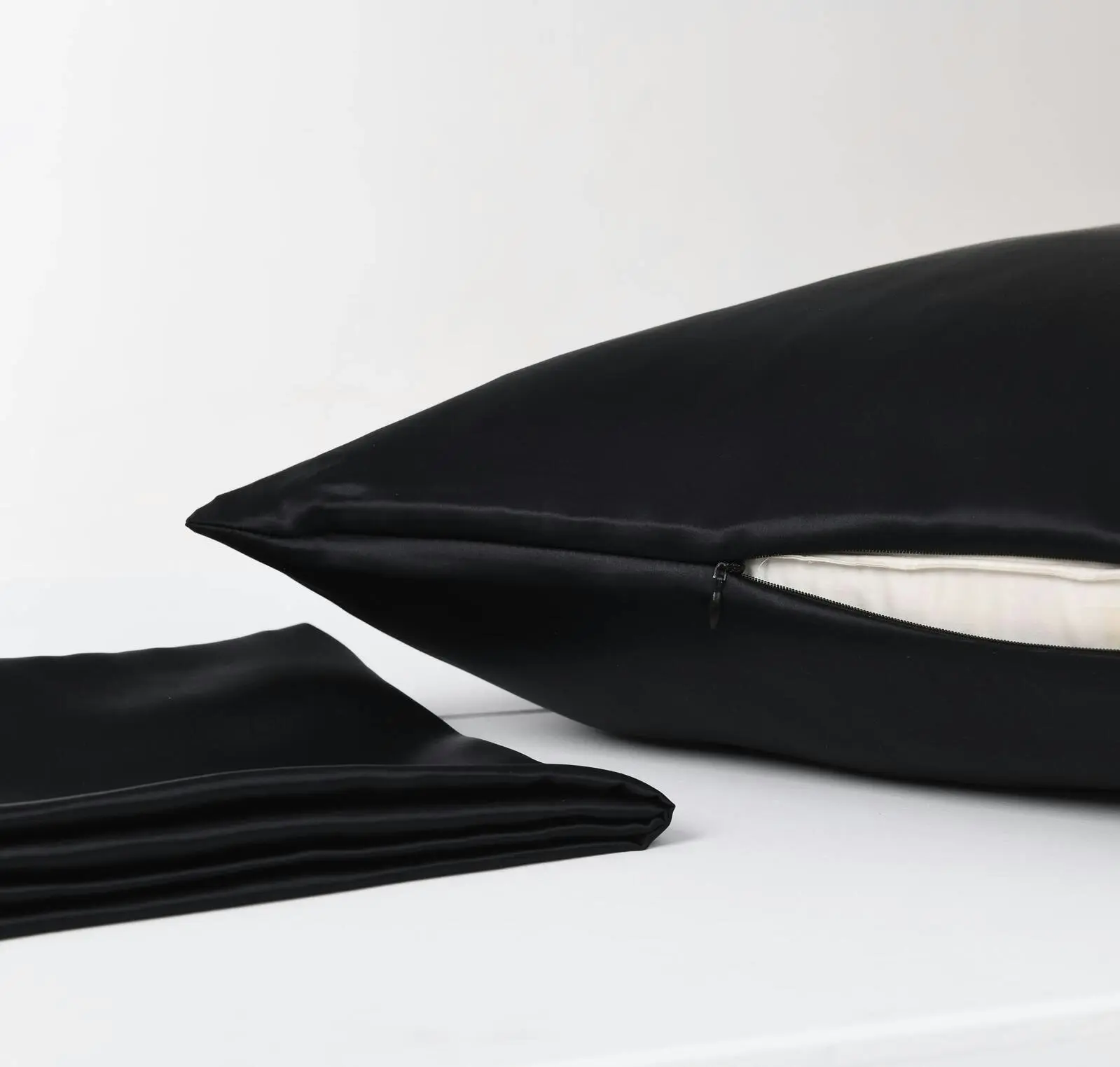 Silk Pillowcase Black