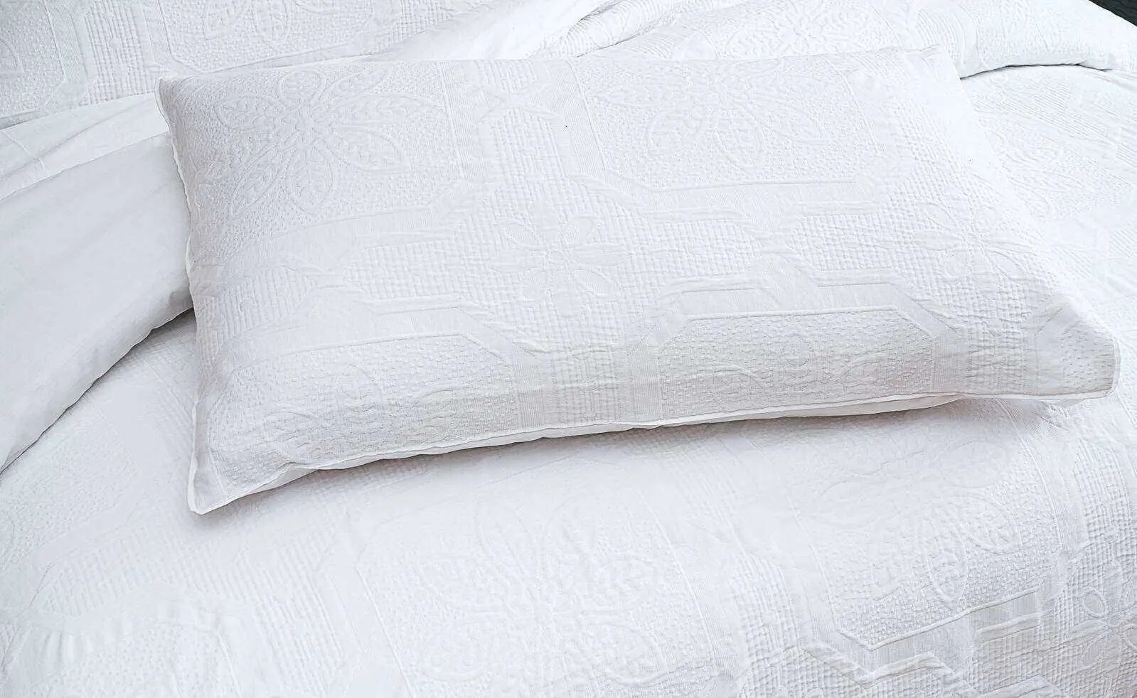 Pierce White Quilt Cover Set