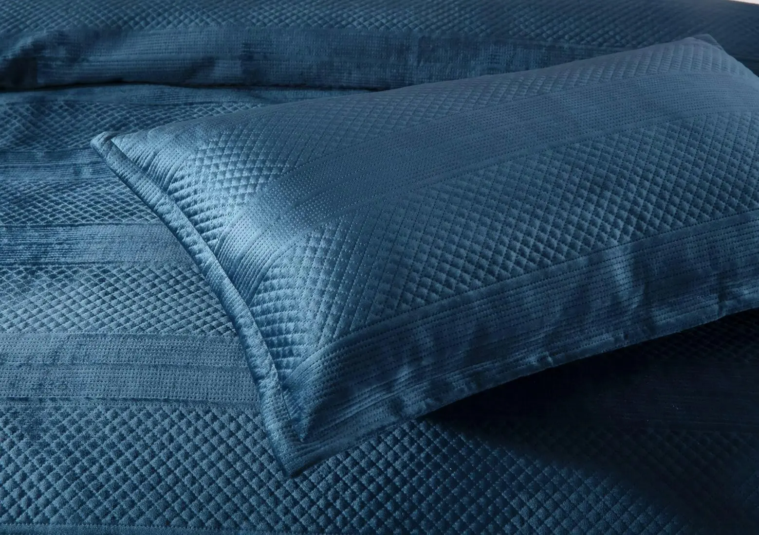 Emma Quilt Cover Set Navy