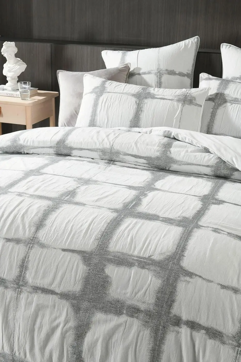 Onyx Quilt Cover Set