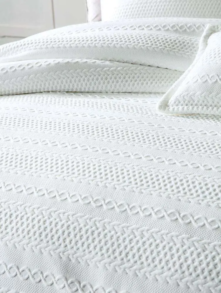 Ivy White Quilt Cover Set