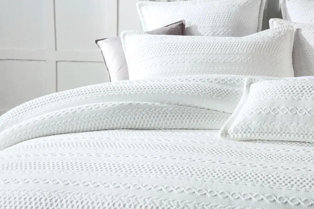 Ivy White Quilt Cover Set