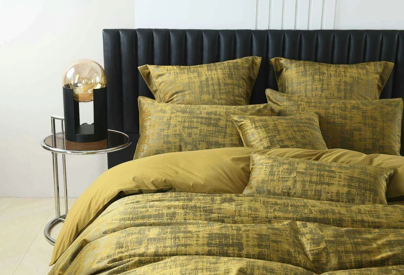 Boston Mustard Velvet Quilt Cover Set