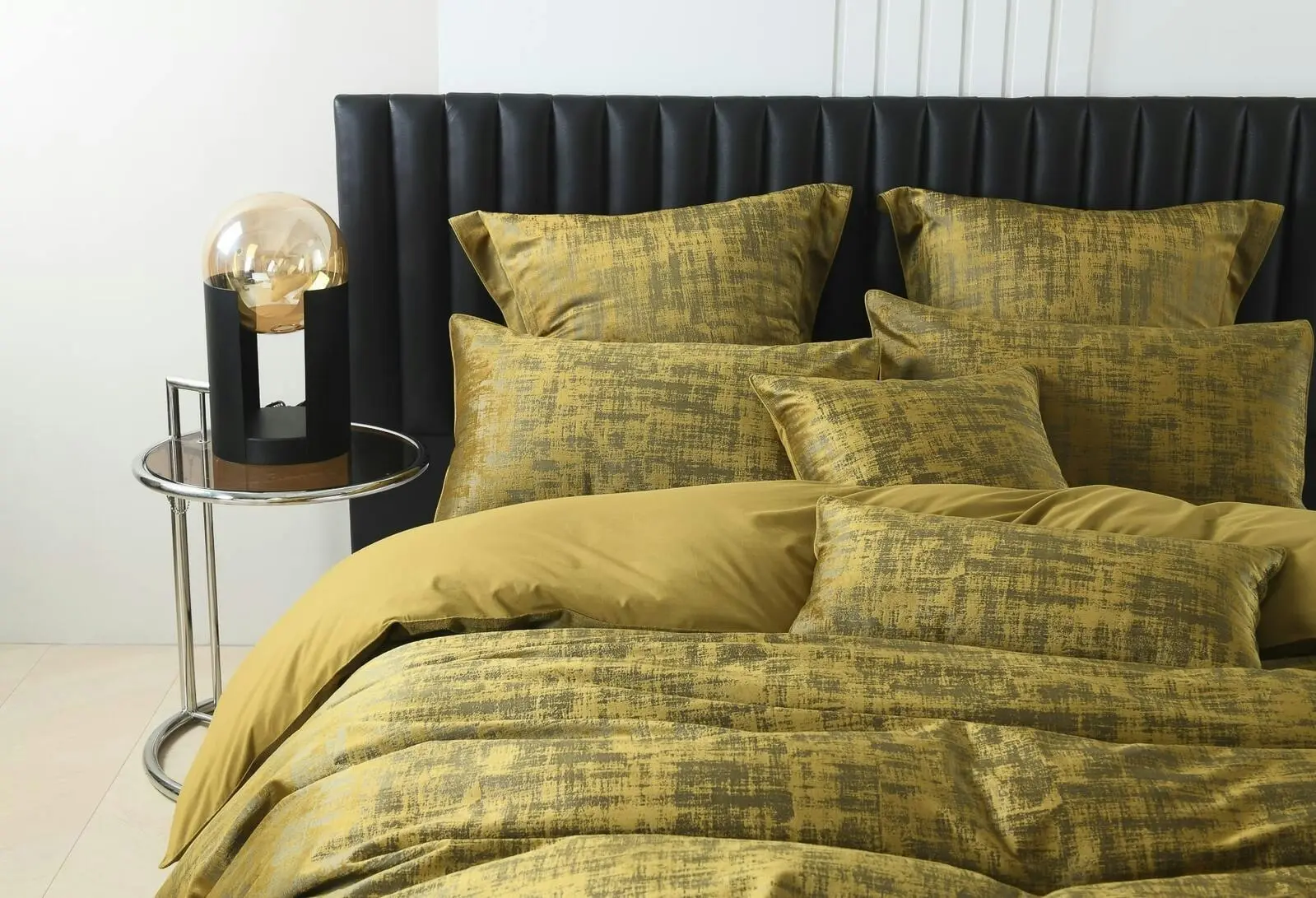 Boston Mustard Velvet Quilt Cover Set