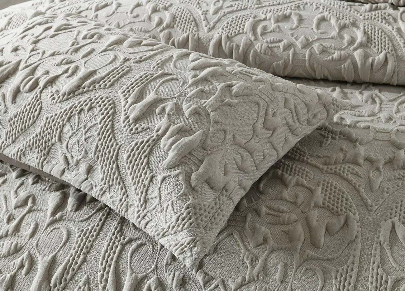 Amari Linen Quilt Cover Set