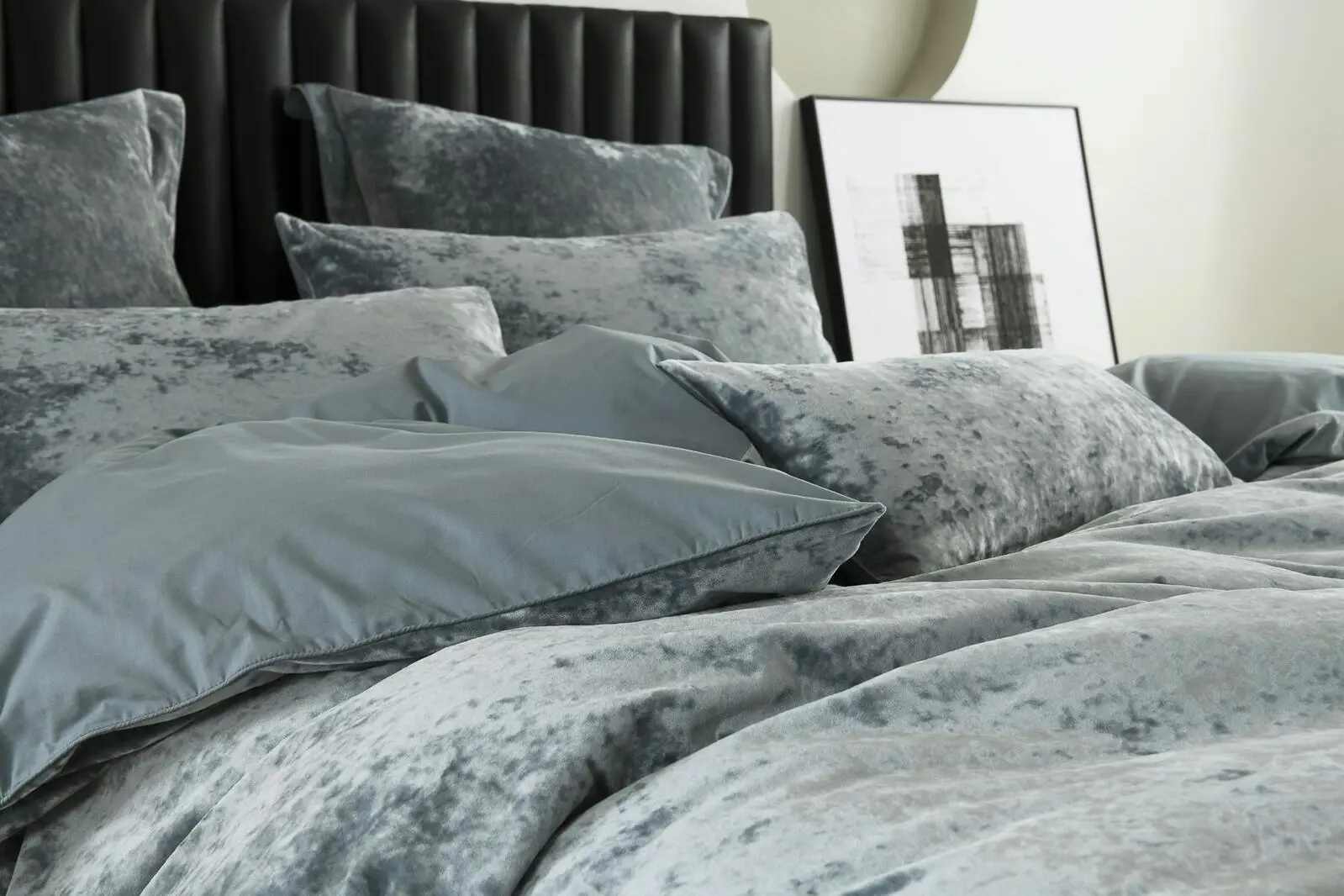 Cody Silver Velvet Quilt Cover Set