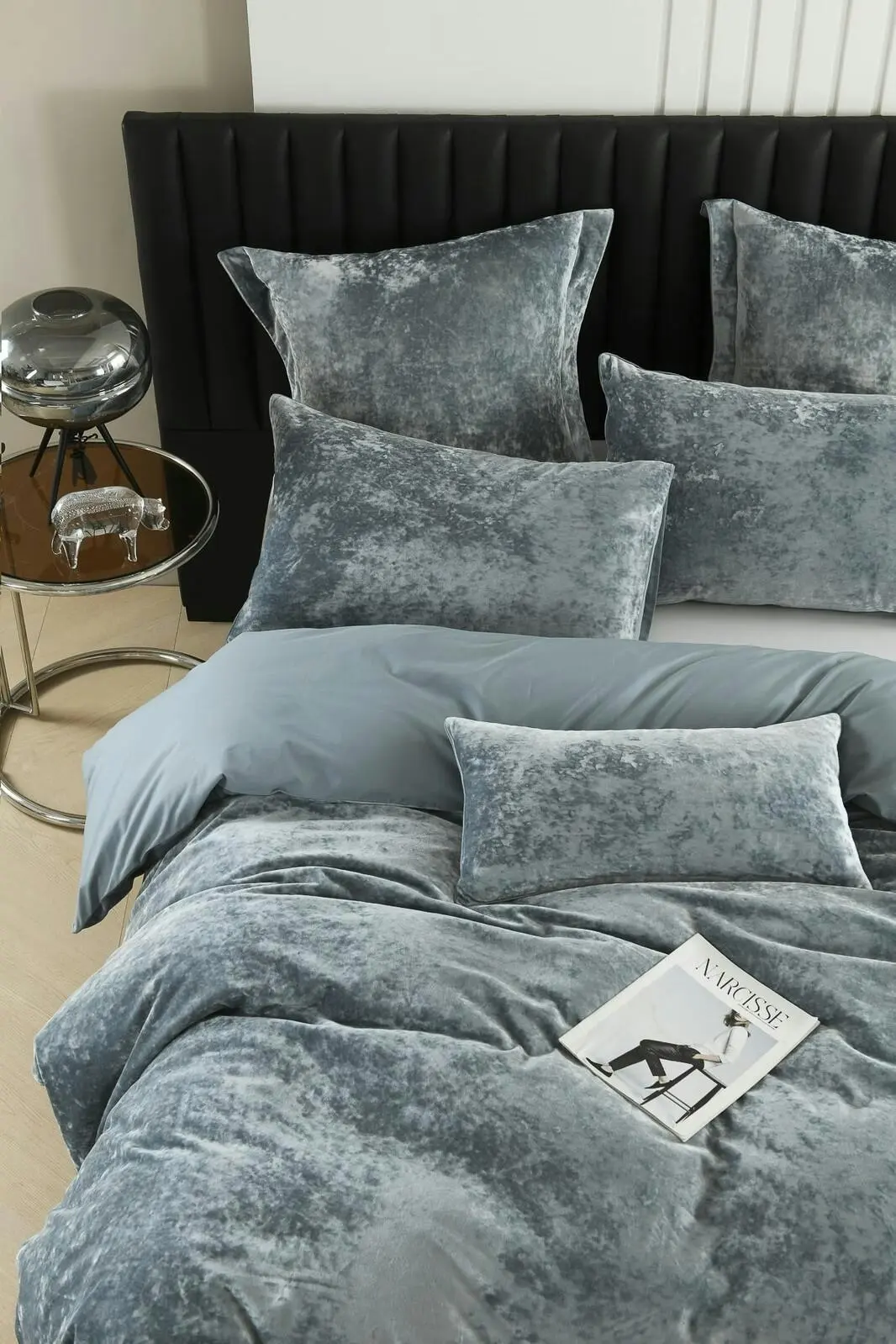 Cody Silver Velvet Quilt Cover Set