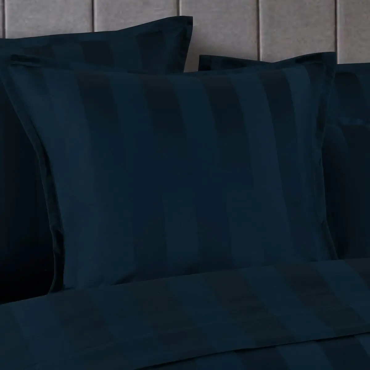 Bespoke 1200TC Quilt Cover Set Navy