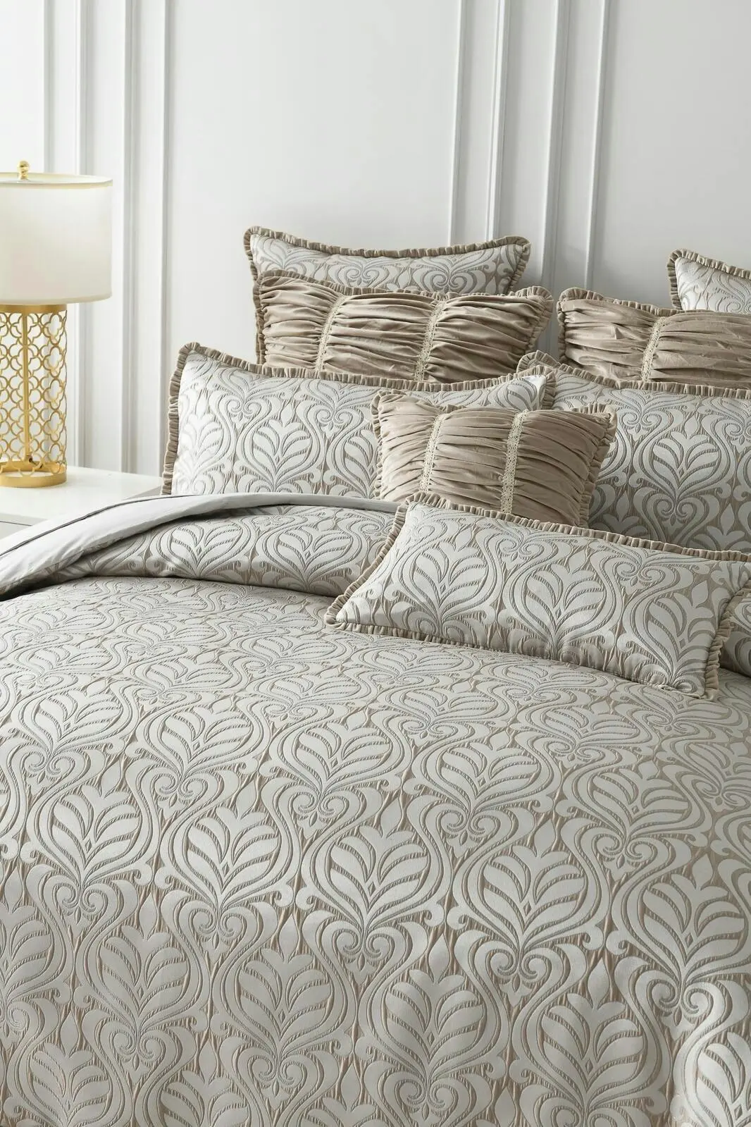 Victorie Natural Quilt Cover Set