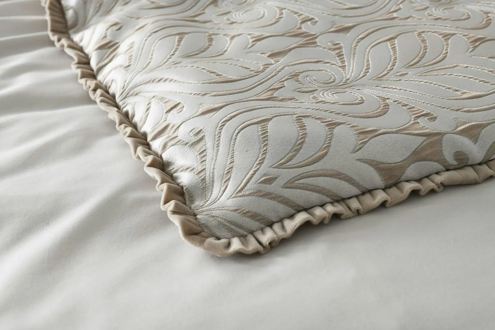 Victorie Natural Quilt Cover Set