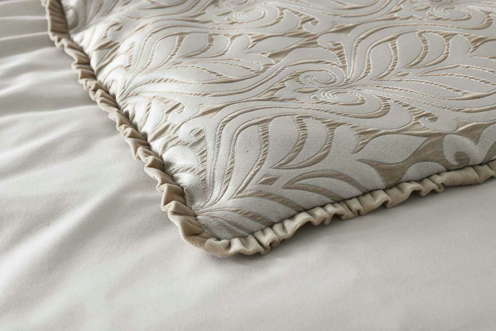 Victorie Natural Quilt Cover Set