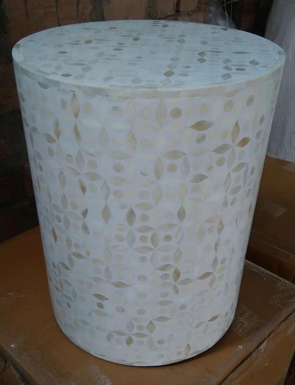 Zohi_Interiors Pali Bone Inlay Eye Side Table in Ivory