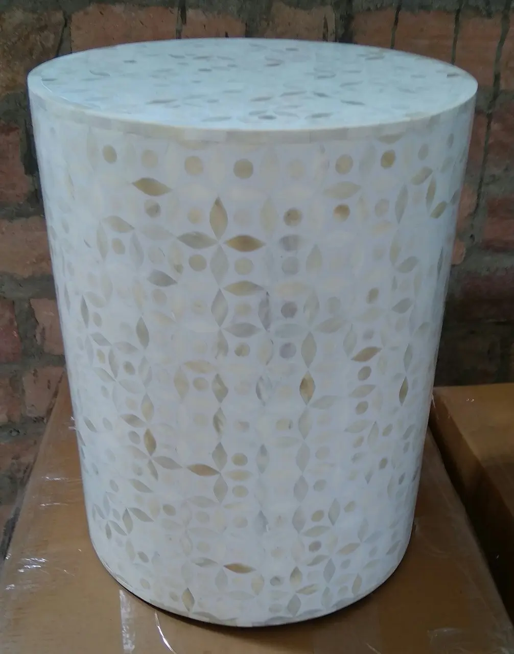 Zohi_Interiors Pali Bone Inlay Eye Side Table in Ivory