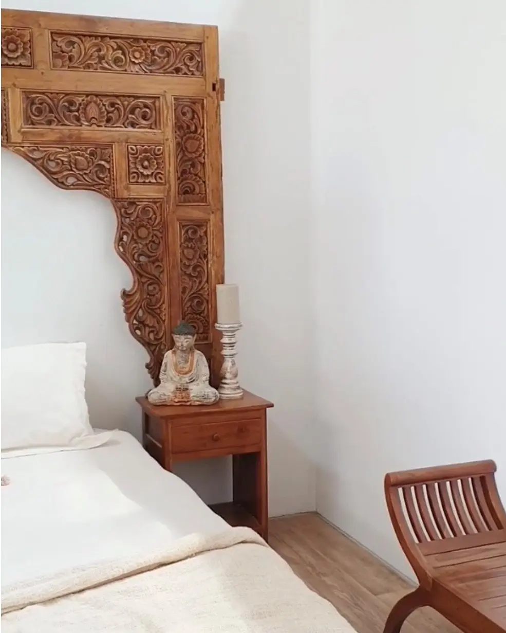 lombok emporium Hand Carved Teak Bedhead