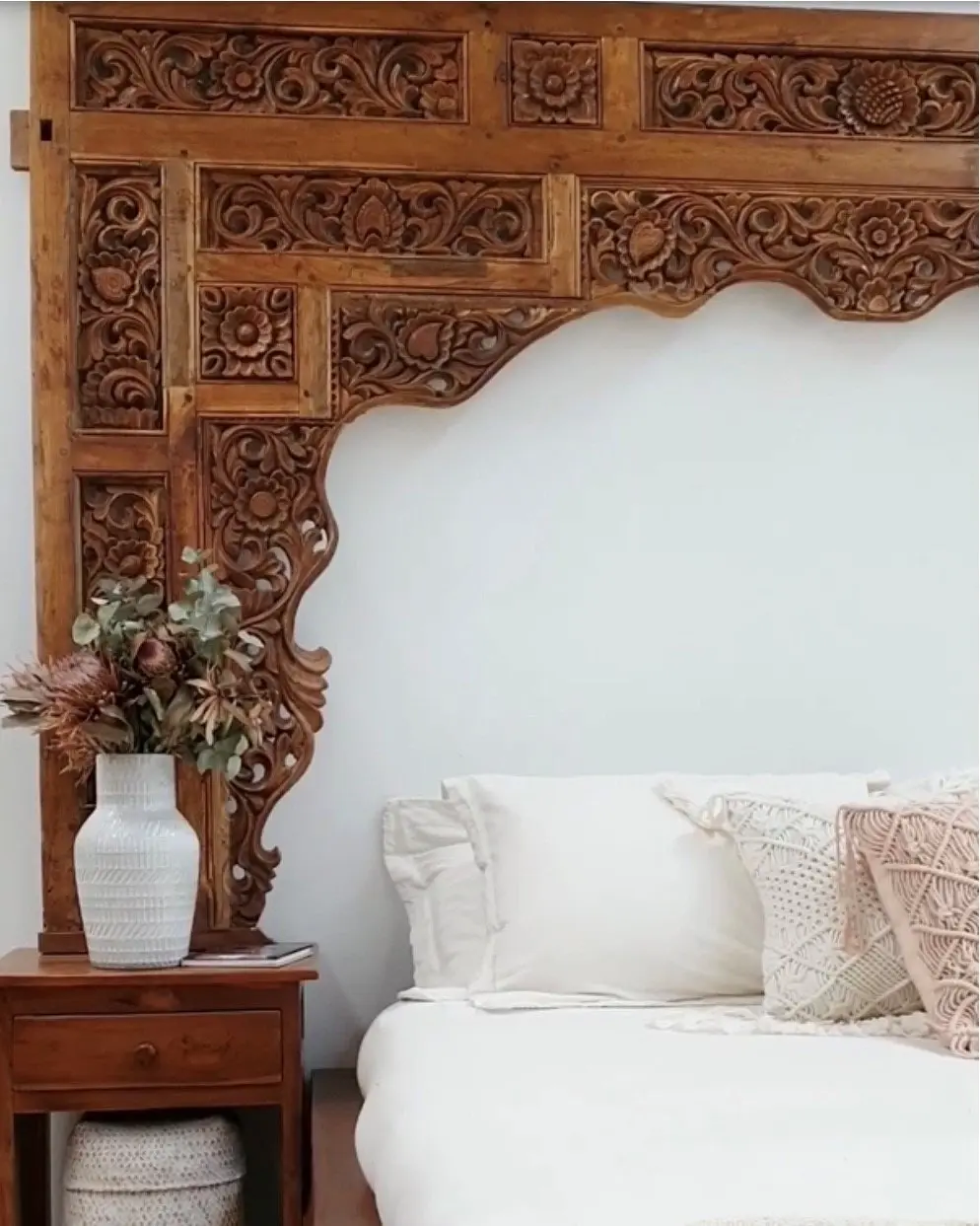 lombok emporium Hand Carved Teak Bedhead