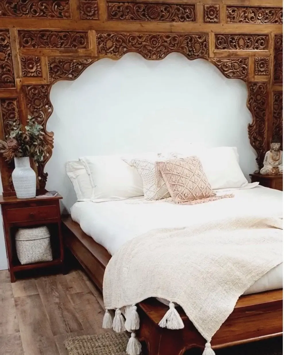 lombok emporium Hand Carved Teak Bedhead