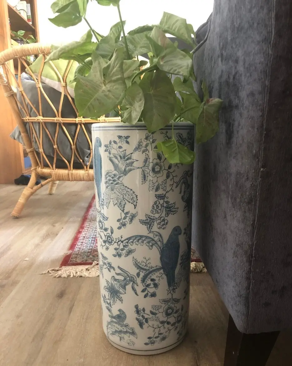 Club Santorini Chinoiserie Umbrella Stand/Planter in Blue