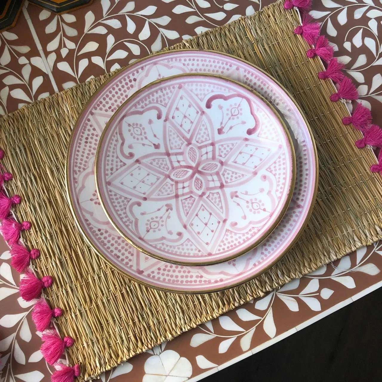 Zohi Interiors Handmade Marrakech Cotton & Raffia Placemat with Hot Pink Tassels