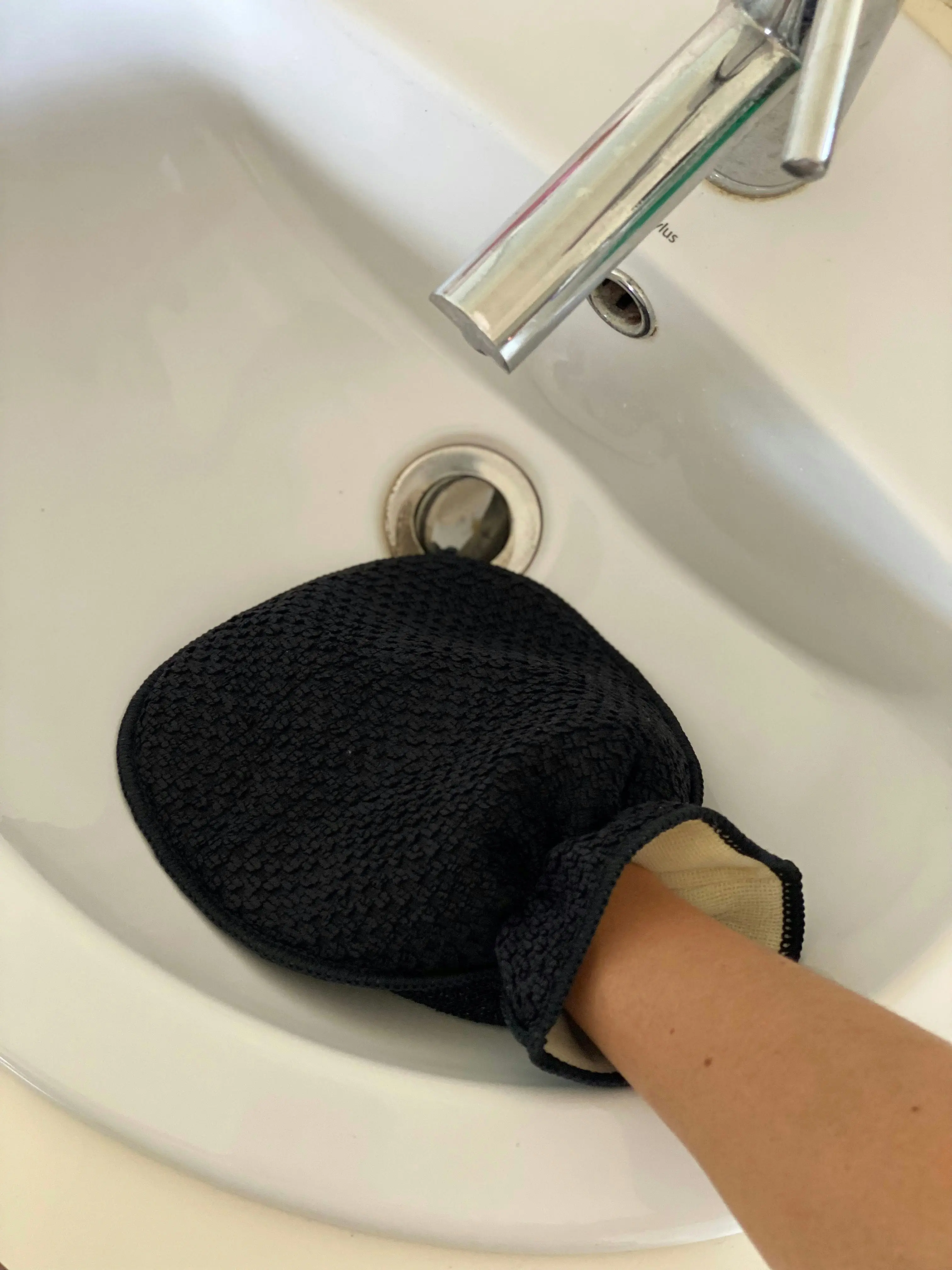 White Magic Eco Cloth Dual Sided Bathroom Glove Midnight