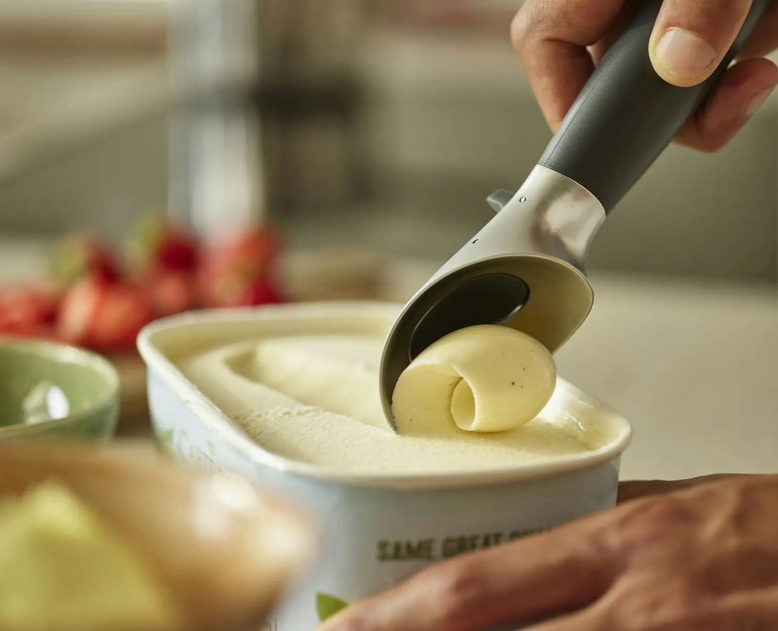 Joseph Joseph Elevate Ice Cream Scoop